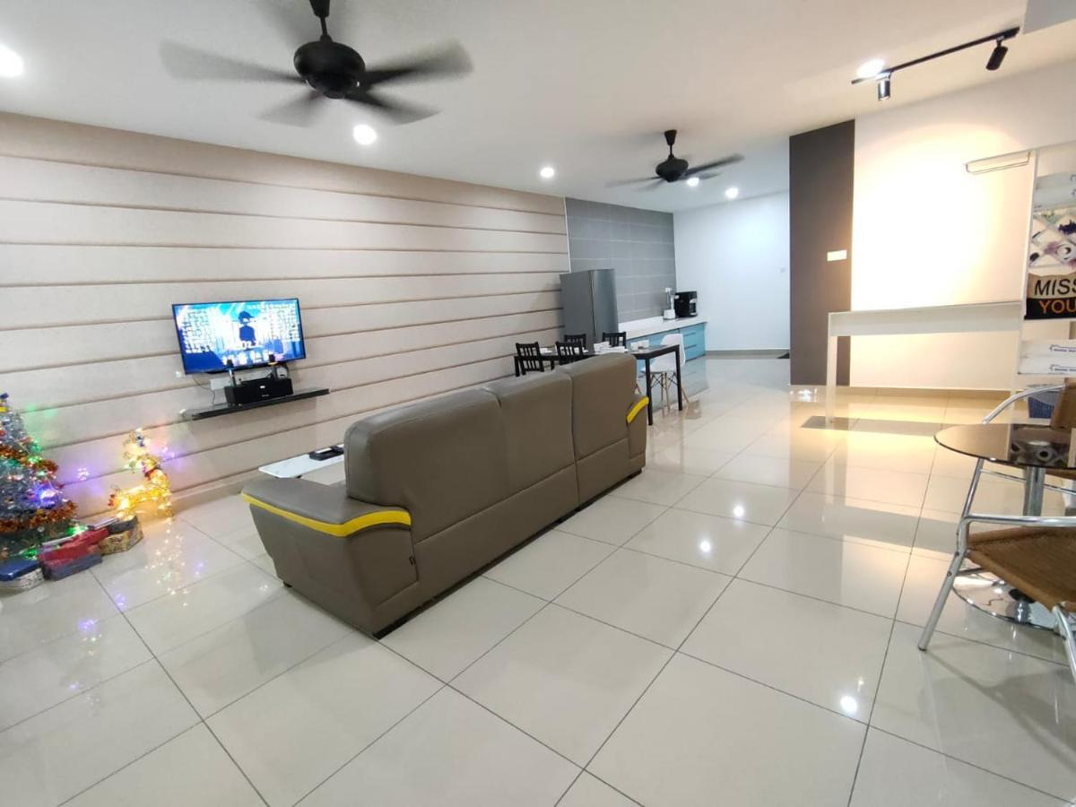 Setia Home Sitiawan Ktv 12+4 Pax Экстерьер фото